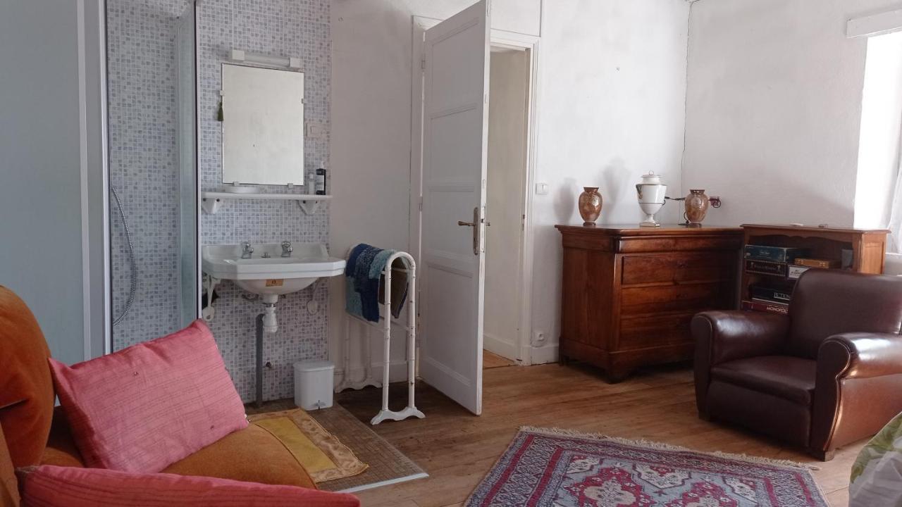 Le Genevray Bed & Breakfast La Mure  Exterior photo